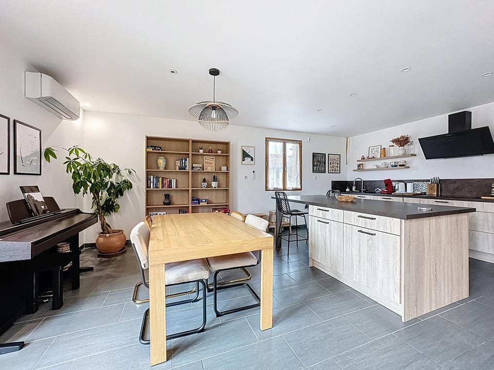 Appartement 6 personnes avec garage Apartment in Clermont-Ferrand