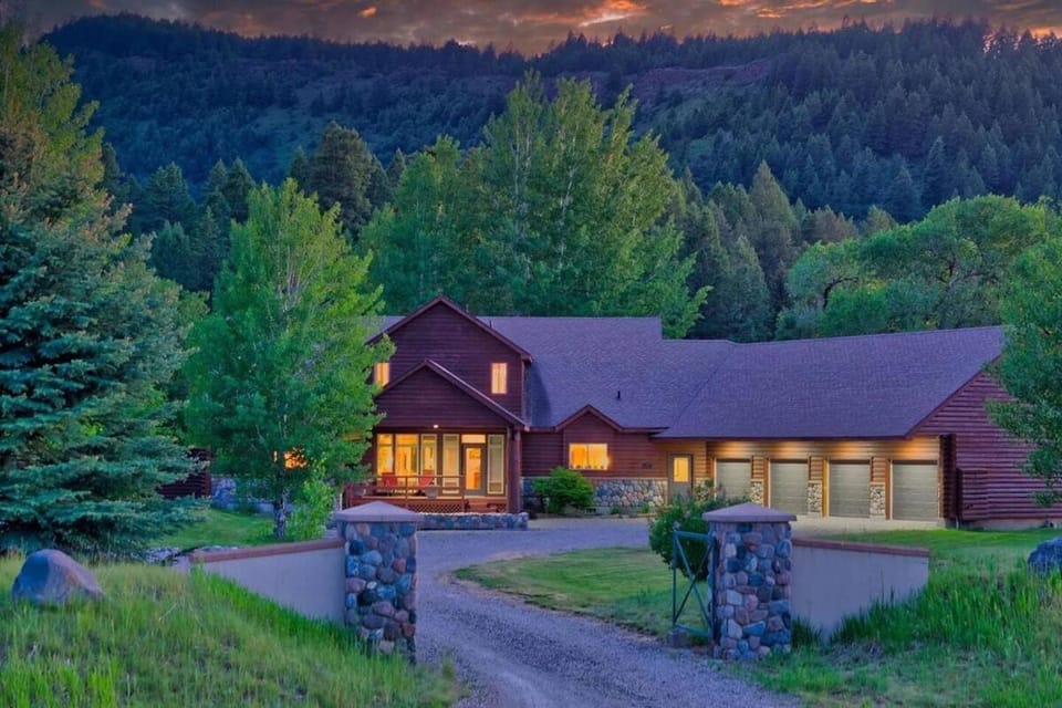 River Bend Retreat House in Idaho