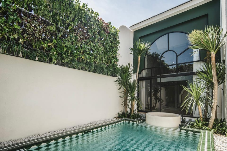 Property building, Swimming pool