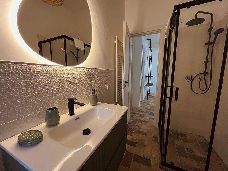 Shower, Bathroom