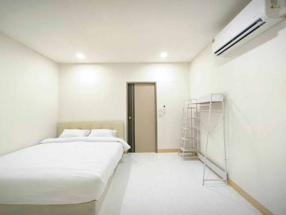 KoKo House, 500m the Pink Line MRT, Near Airport House in Thailand