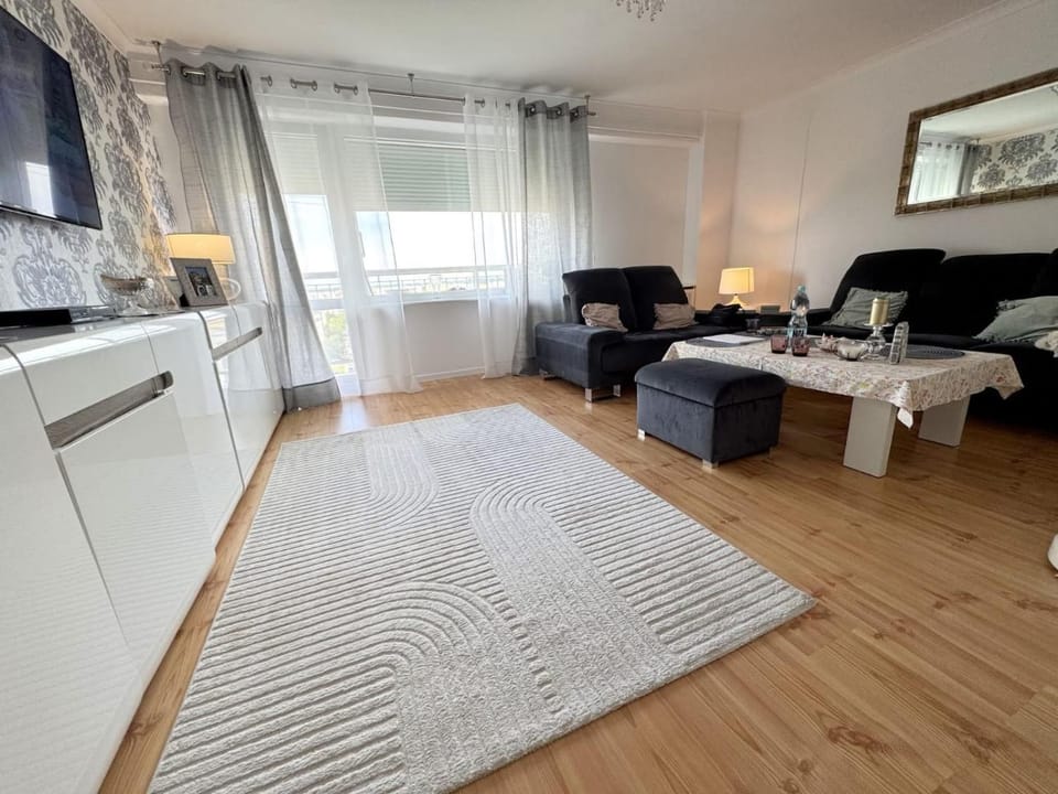 Kwatera Nocleg Słupsk 5 osób Kuchnia TV WiFi Apartment in Pomeranian Voivodeship