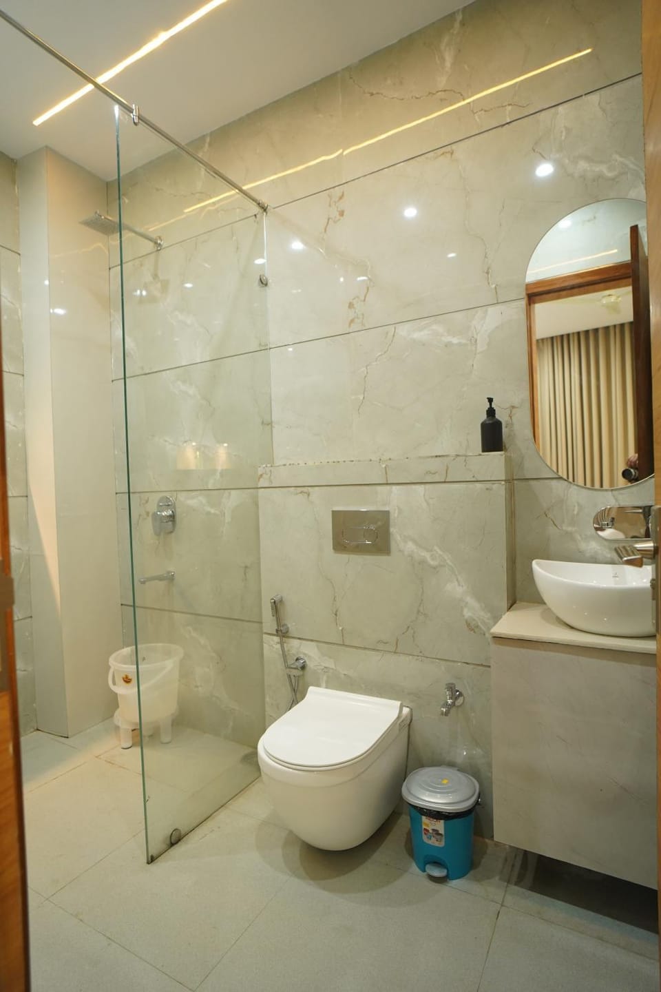 Shower, Toilet, Bathroom