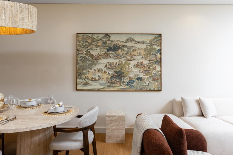 Living room, Dining area