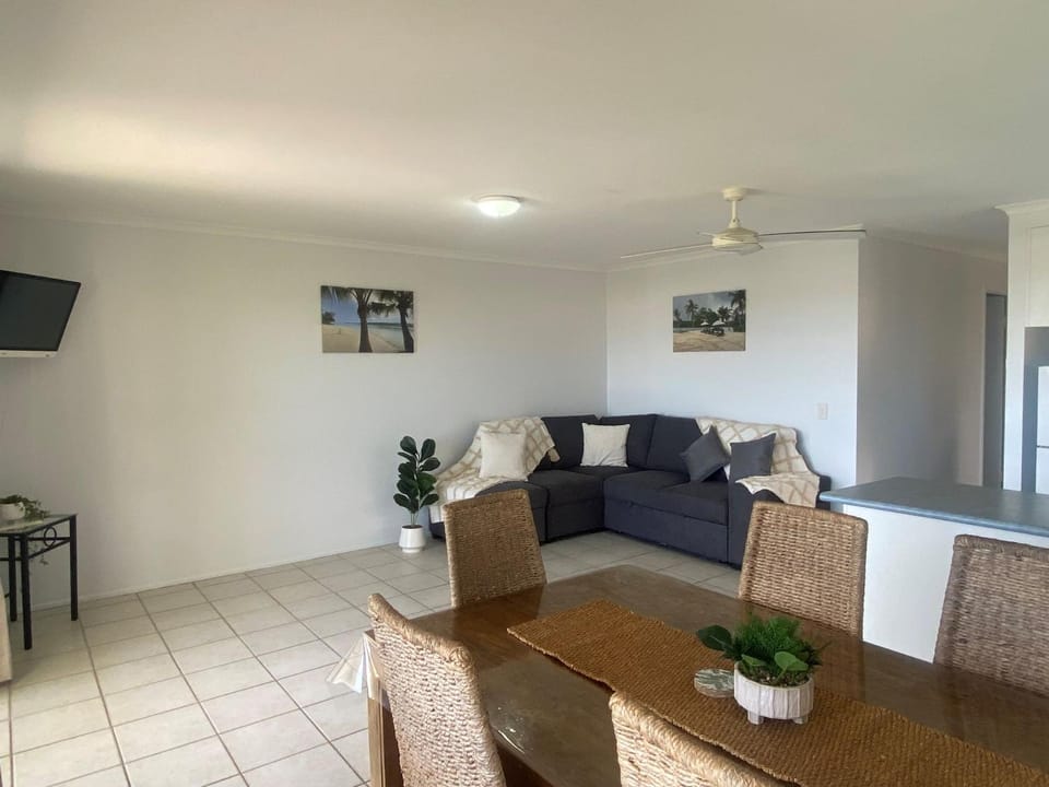 3-36 Manooka Drive - Rainbow Beach - Sea Views and breezes Apartment in Rainbow Beach