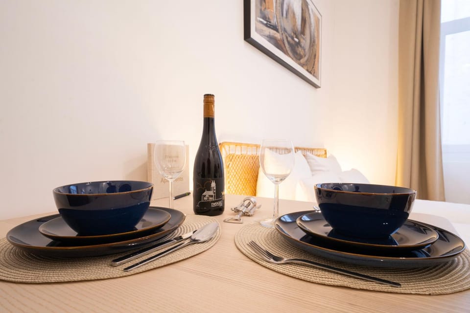 Dining area, Food