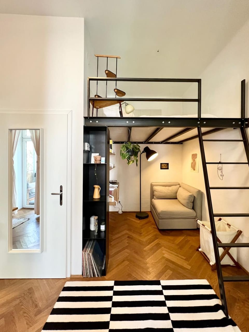 Stylish Central Apartment with Balcony Apartment in Vienna