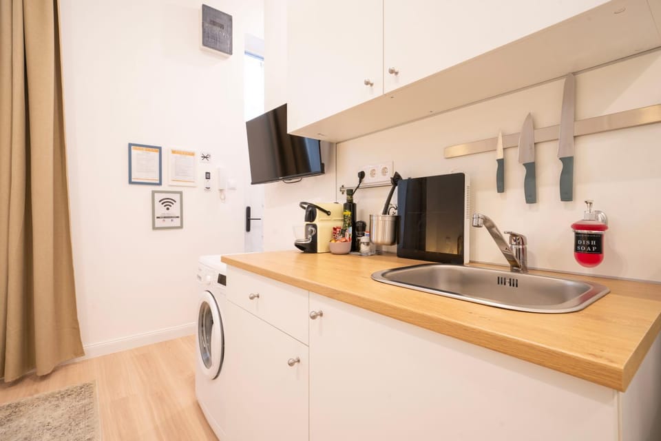 TV and multimedia, Kitchen or kitchenette, stove