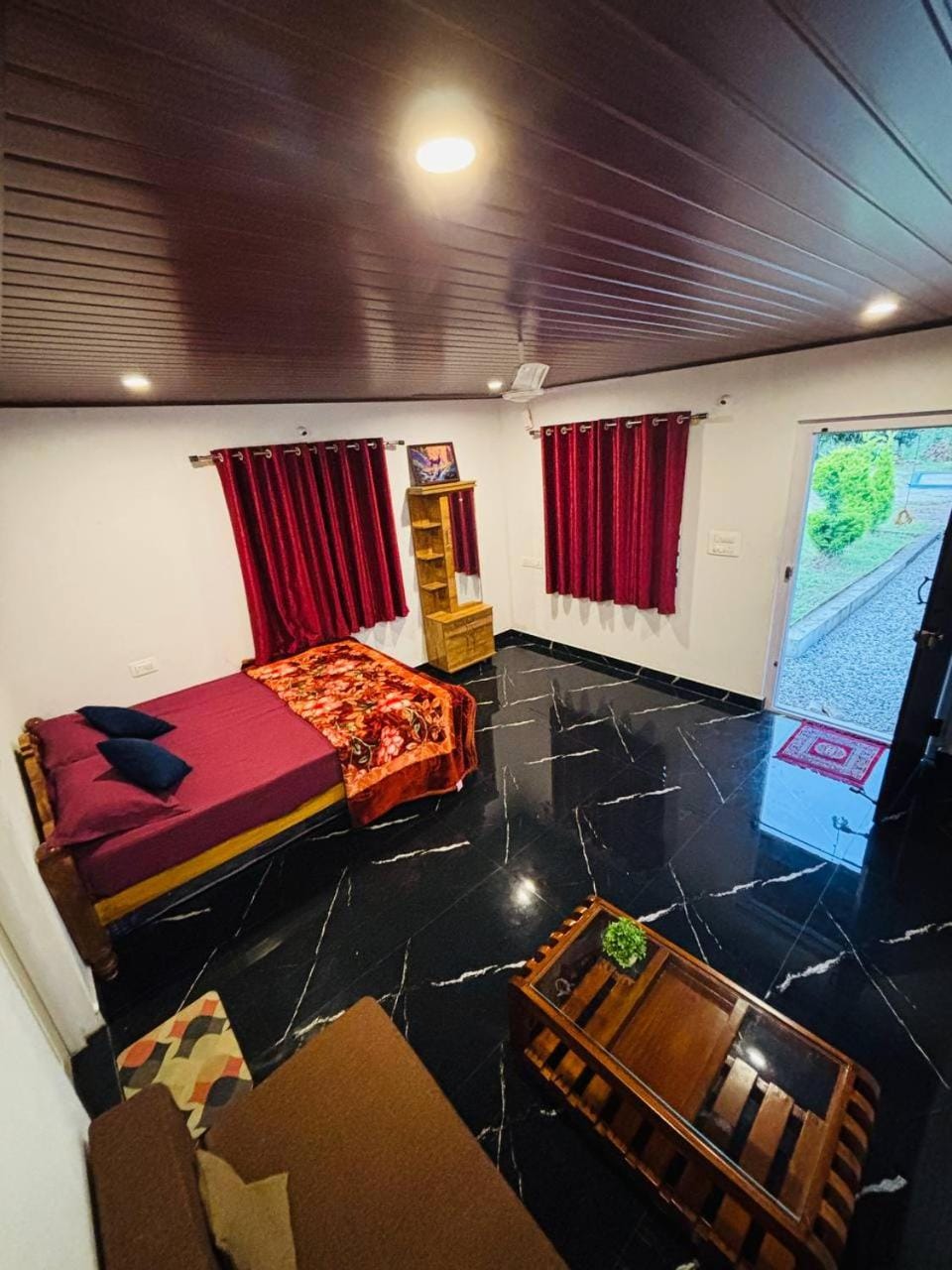 Living room, Photo of the whole room, Bedroom
