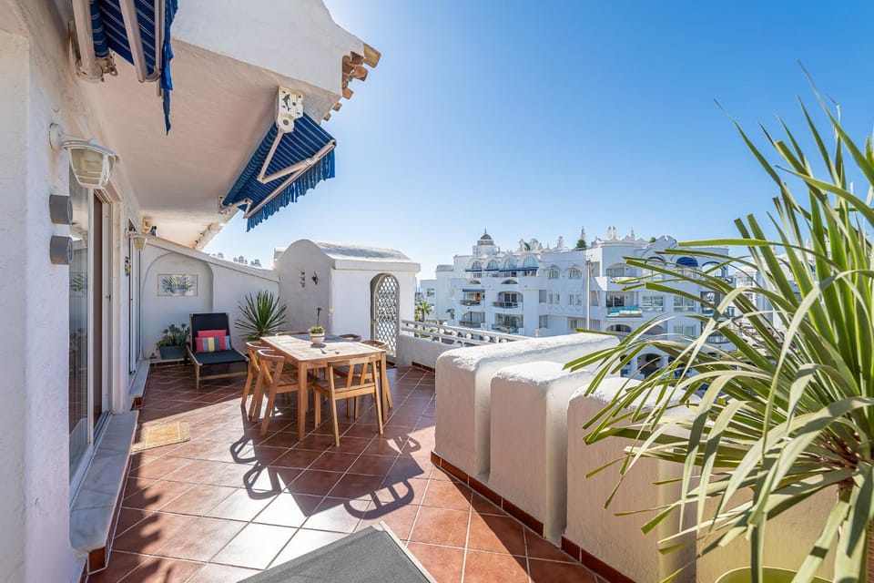 Property building, View (from property/room), Balcony/Terrace, Sea view