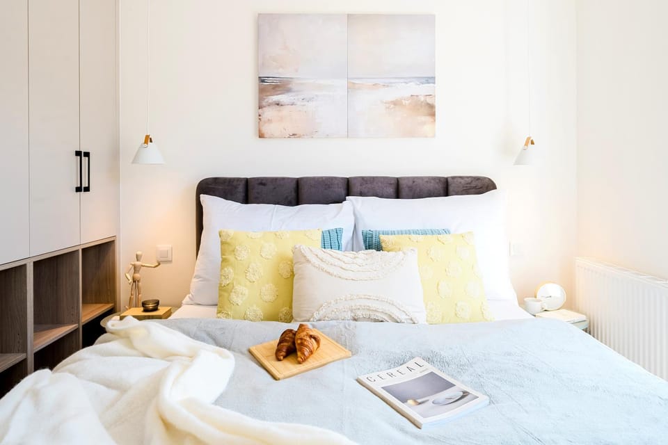 Bed, Bedroom