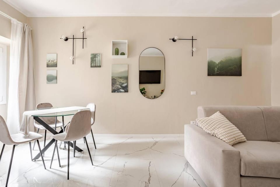 Living room, Decorative detail, Seating area, Dining area