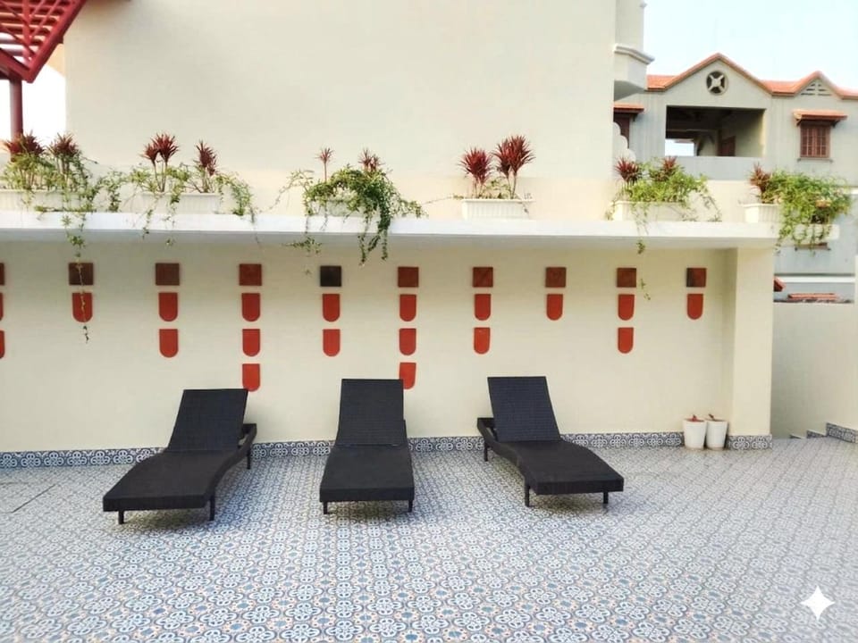 Patio, Day, View (from property/room), Balcony/Terrace, Seating area, sunbed