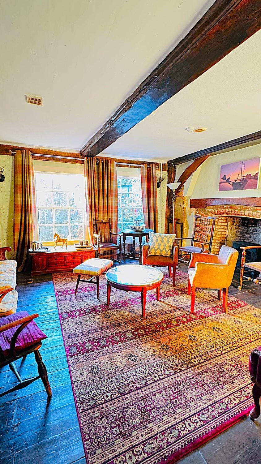 Property building, Lounge or bar