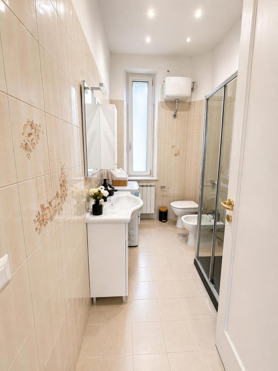 Shower, Toilet, Bathroom, bidet, towels, washing machine