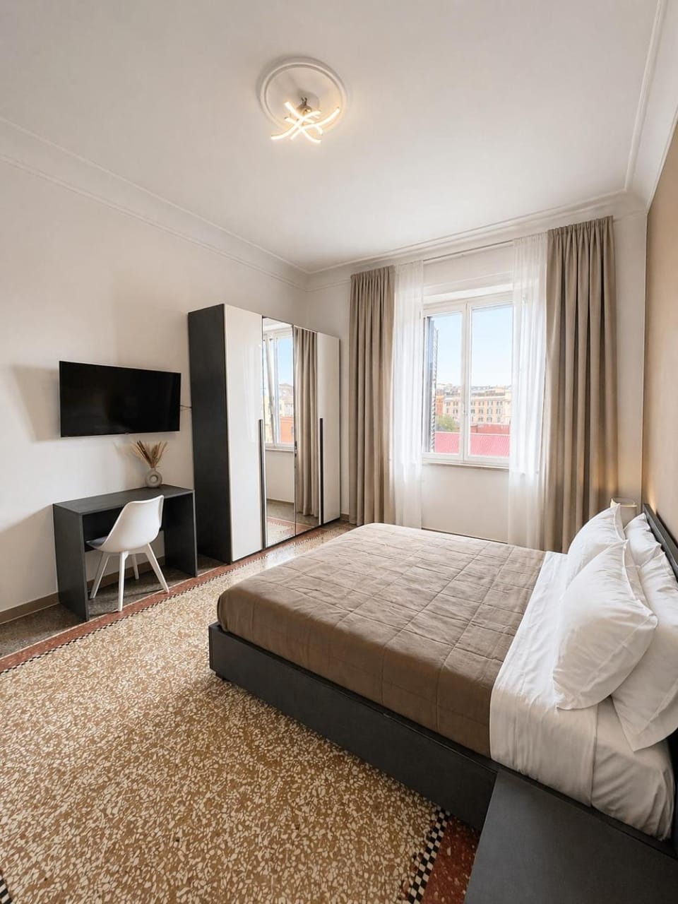 Galaxy Colosseum Apartment - a 450m dal Colosseo Apartment in Rome