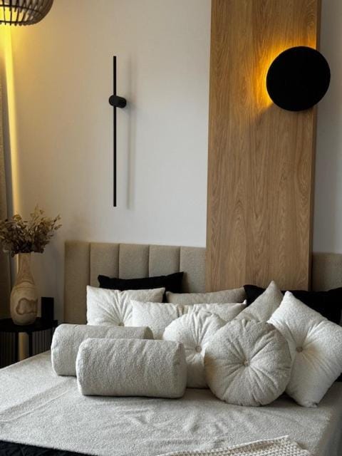 Family & Business Apartments PREMIUM No 2 - 1 Bedroom with Private Jacuzzi, Balcony, Parking Apartment in Warsaw