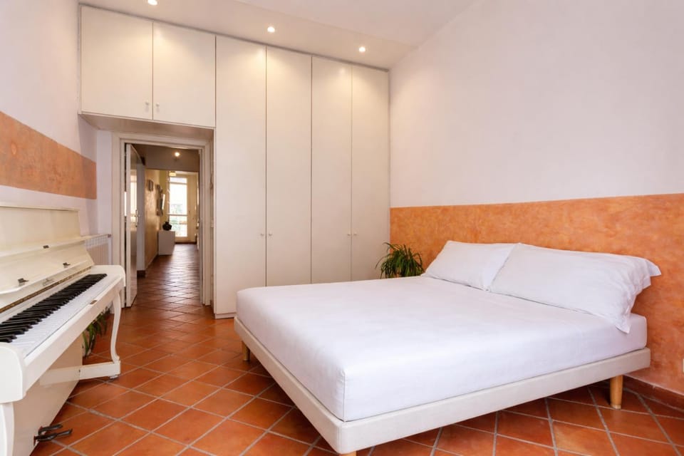 Dimora del Borgo, terrace view in Vatican Apartment in Rome