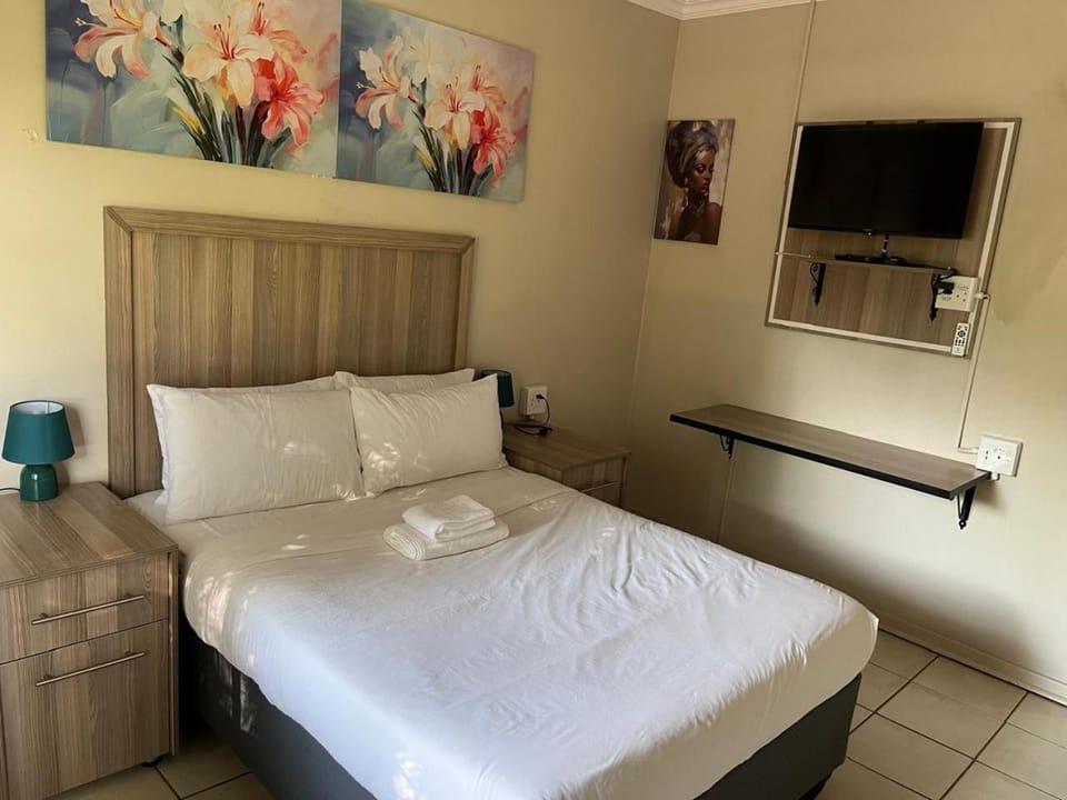 Zonke Bonke Guest House Lydenburg Bed and Breakfast in South Africa