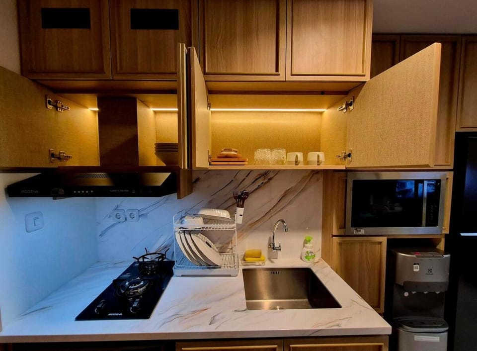 Apt Embarcadero 2BR Blu with Netflix and Pool By Damaresa Apartment in Jakarta