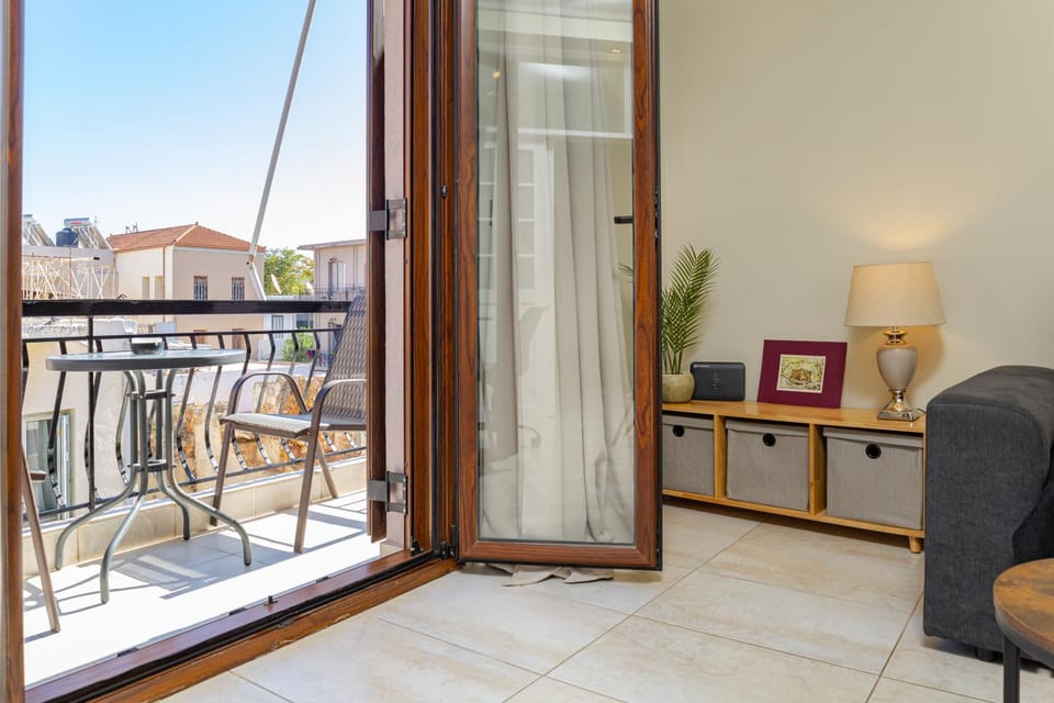 Patio, View (from property/room), Balcony/Terrace, Living room, Seating area, Dining area