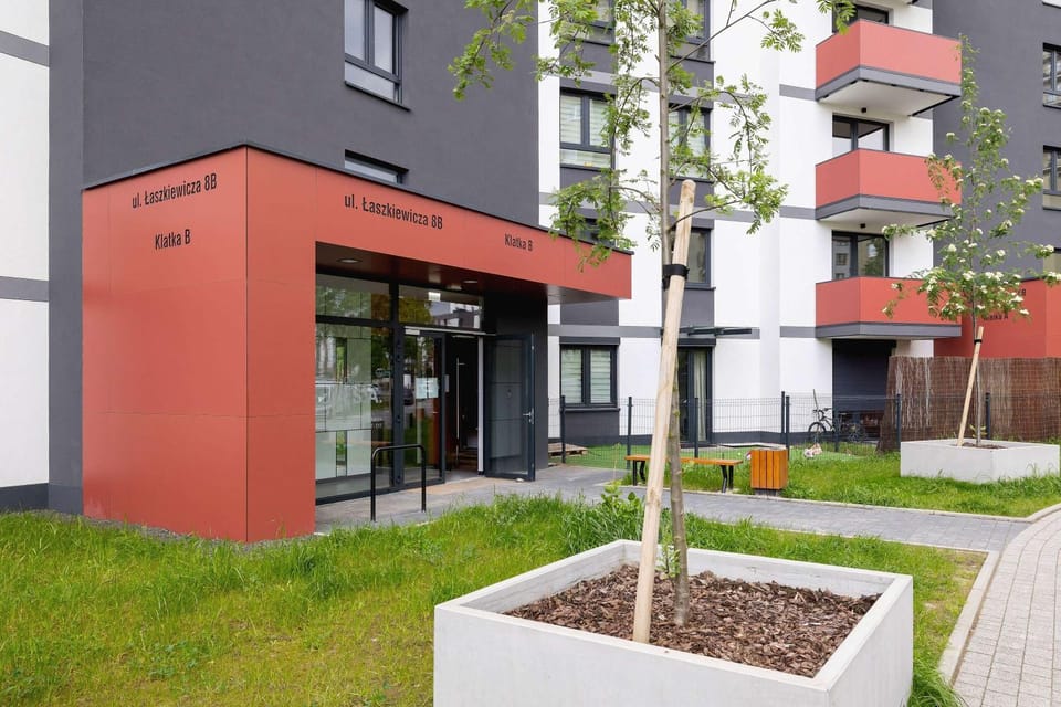Property building, Day