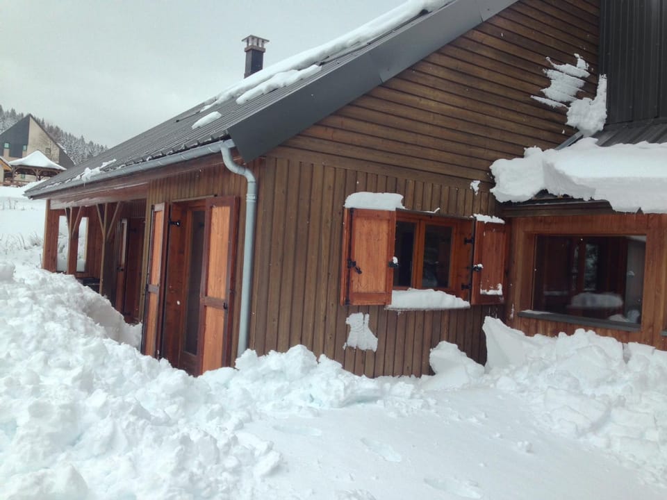 Property building, Winter