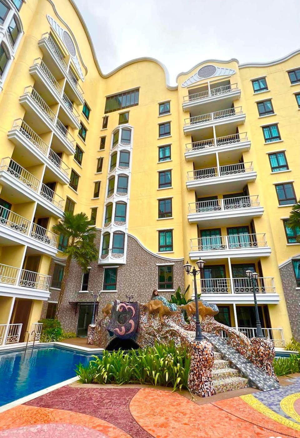 Property building, Garden, Pool view, Swimming pool