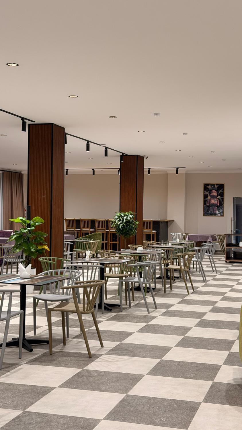 Restaurant/places to eat, Restaurant/places to eat