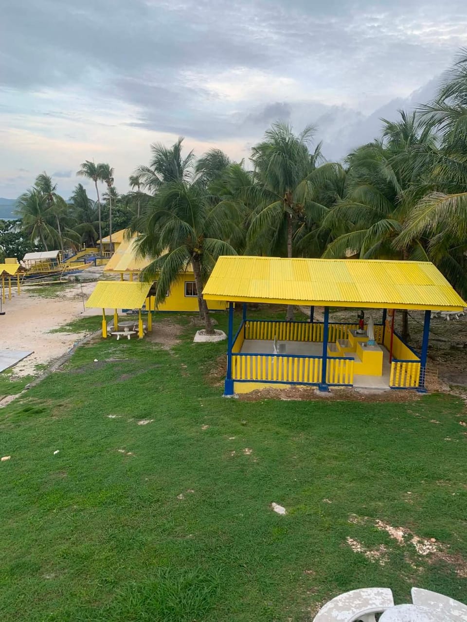 Sunny Shine Beach Resort Hotel in Siquijor