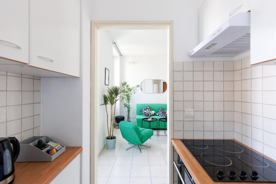 Kitchen or kitchenette, Living room