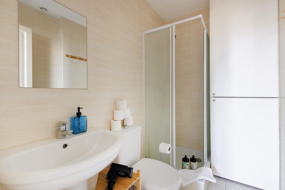 Shower, Toilet, Bathroom
