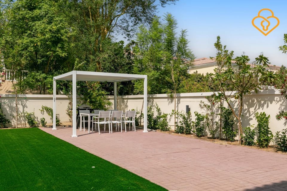 Brand new Large Villa JVT Private Garden Villa in Dubai