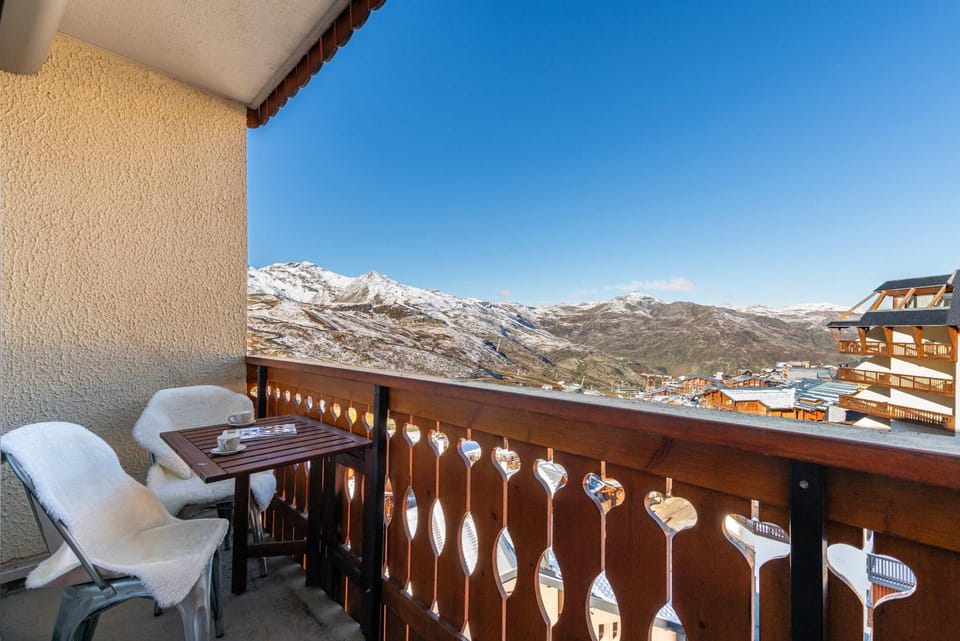 View (from property/room), Balcony/Terrace, Other, Seating area, Mountain view