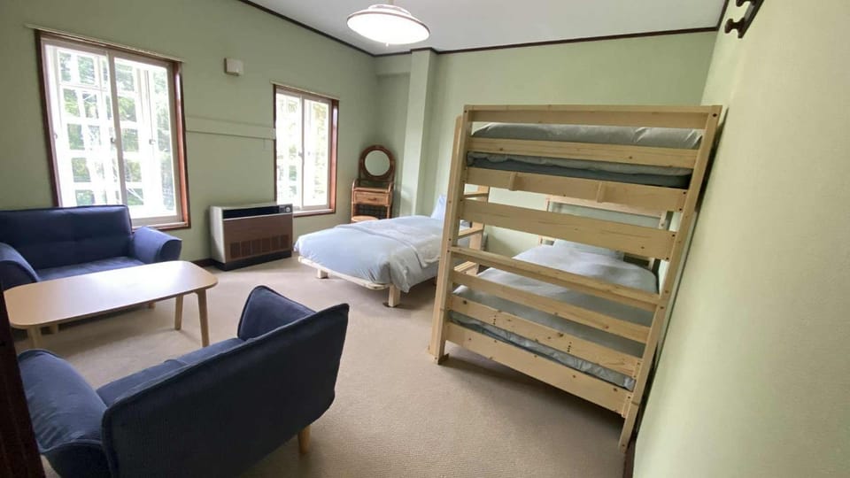 Photo of the whole room, Bedroom