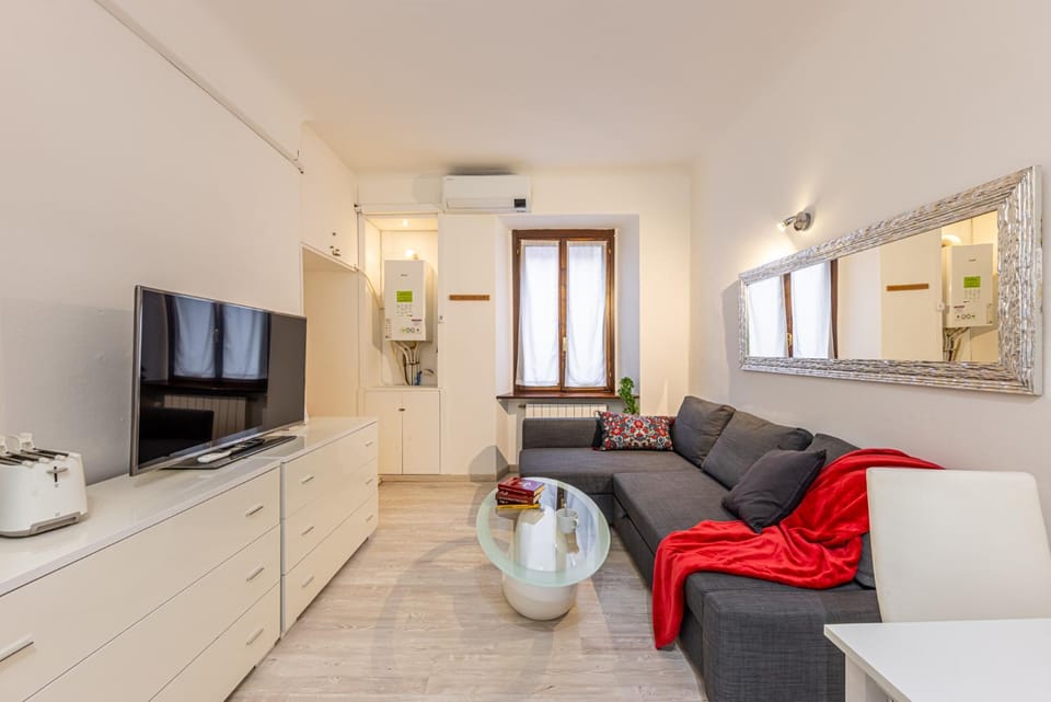 Communal lounge/ TV room, TV and multimedia, Living room, Seating area