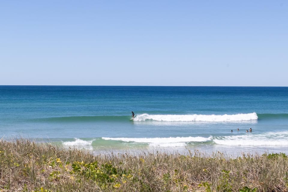 Villa Palmera by Balmy Breaks - 100m to Beach Apartment in Peregian Beach