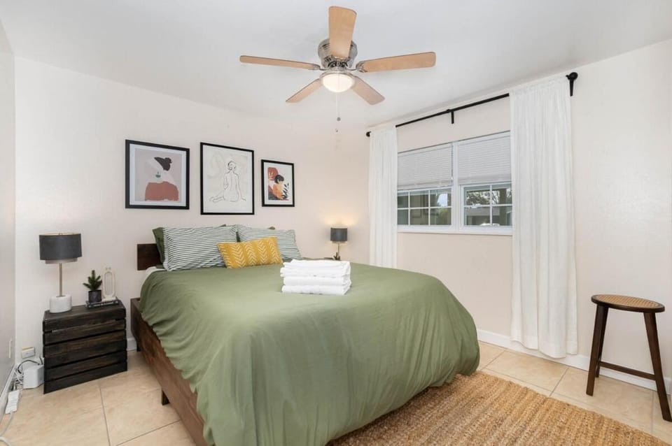 Ginger Home Heated Pool Beach 6mi Pet-Friendly House in Melbourne