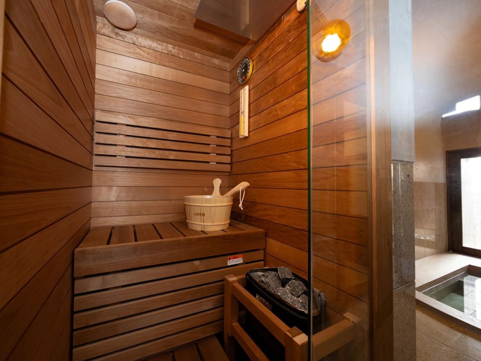 Sauna, Bathroom