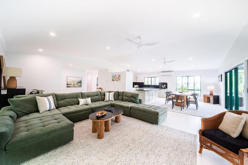 Beachside on Pacific House in Mission Beach