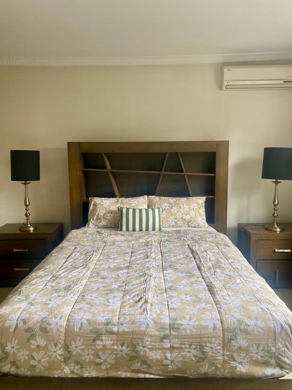 Bed, Bedroom, air conditioner