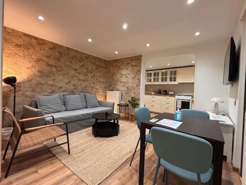 Cute Detached Home near Glyfada Center Apartment in South Athens