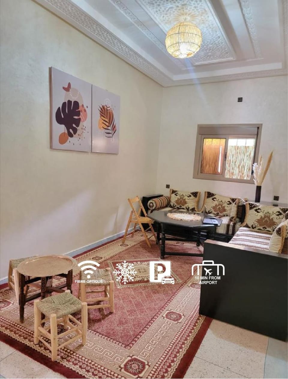 Living room, Seating area