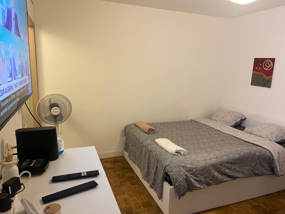 Bed, Photo of the whole room
