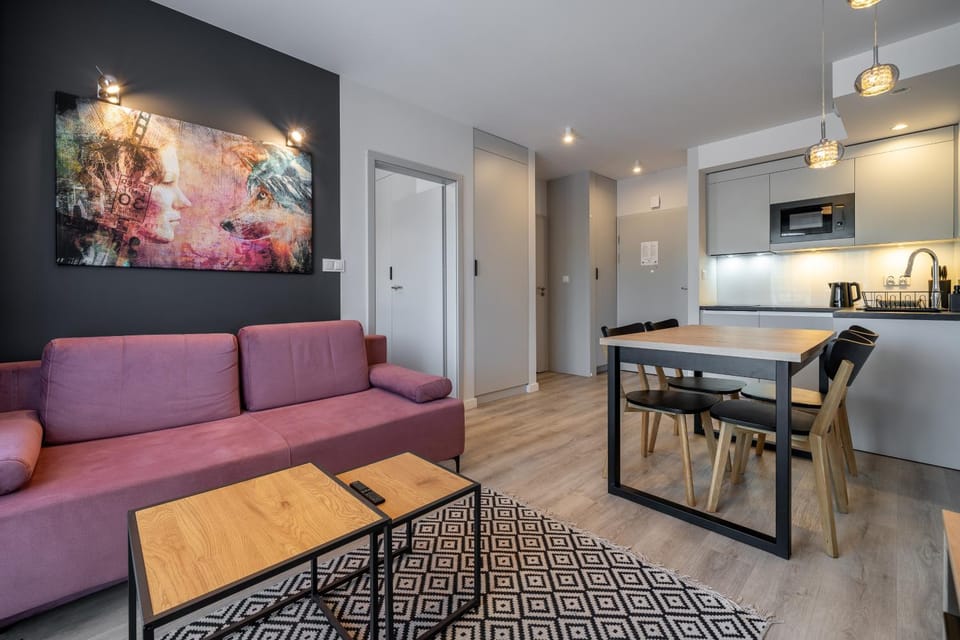 Kitchen or kitchenette, Living room, Seating area, Dining area, oven, stove