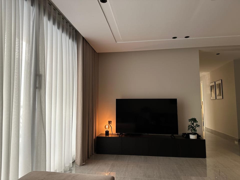 شقه 3 غرف نوم بشرفه وصاله فخمه دخول ذاتي Apartment in Al Khobar