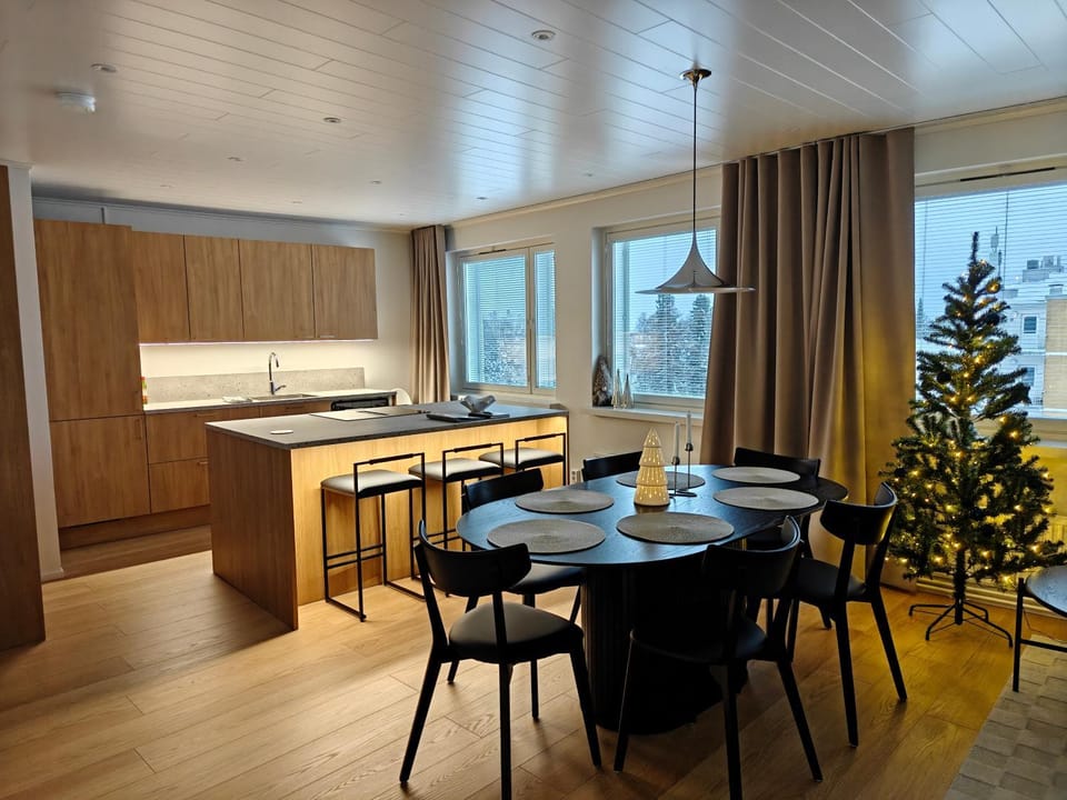 Seating area, Dining area