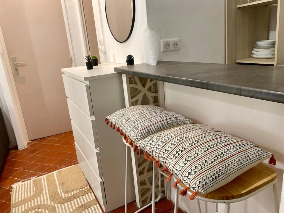 Cocon au Coeur des Remparts Apartment in Villeneuve-lès-Avignon