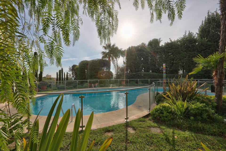 Stunning 3BR flat with parking 500m from the beach Apartment in Cannes