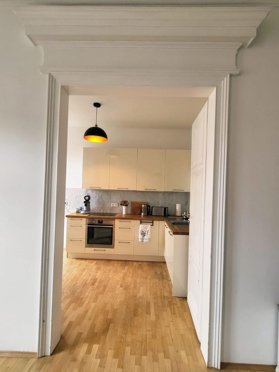 Kitchen or kitchenette, stove
